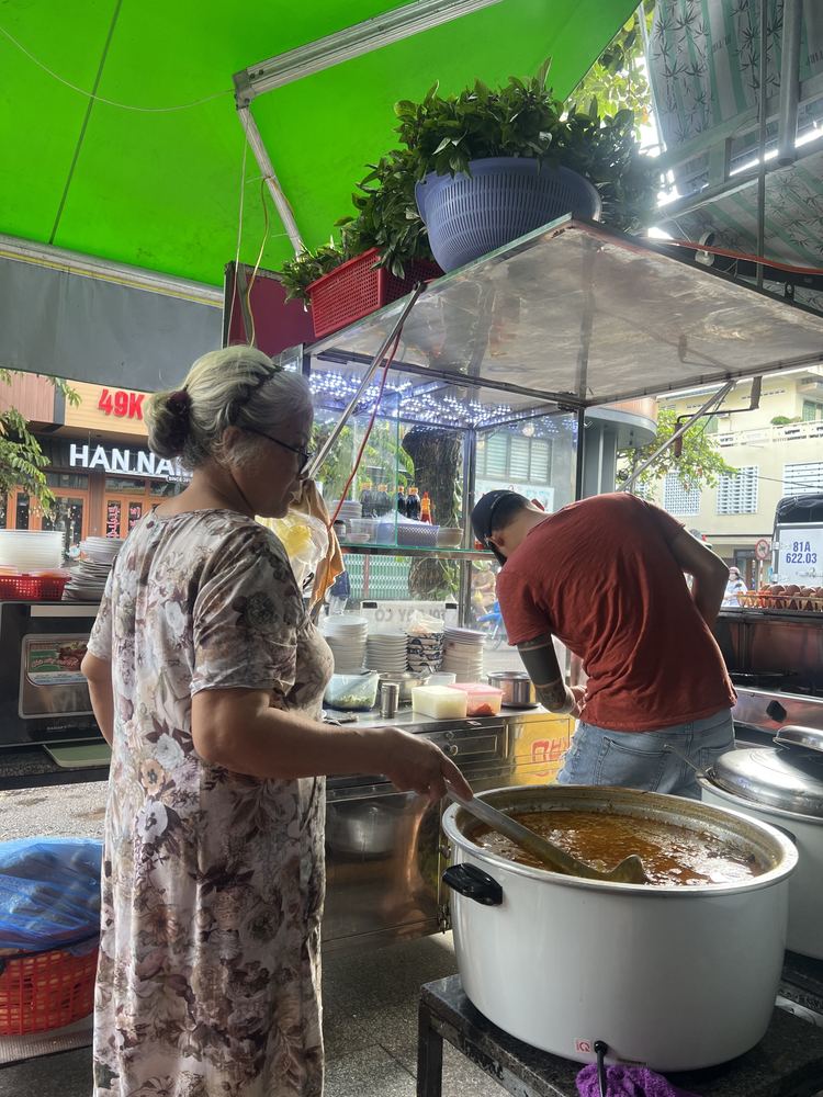 보네·라구 아침식당