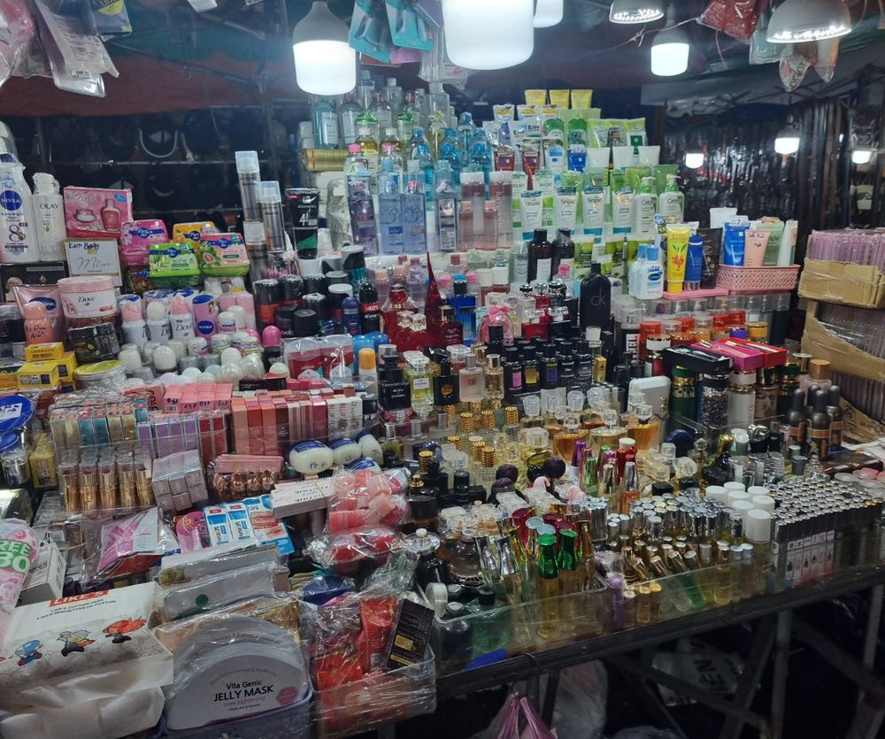 꾸이년 야시장(물건 야시장)