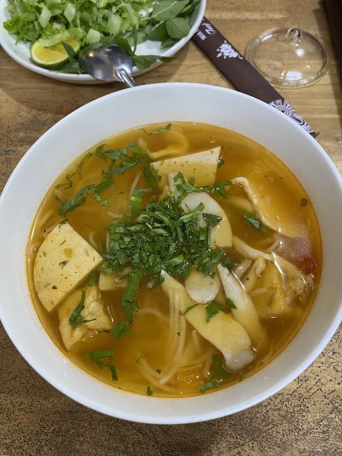 뚜에흐우 채식식당