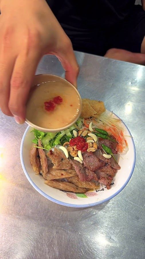 그리움 카페 맞은편 반깐집