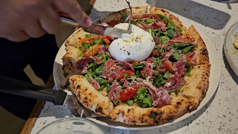 Pizza 4P's Nha Trang (피자 포피스)