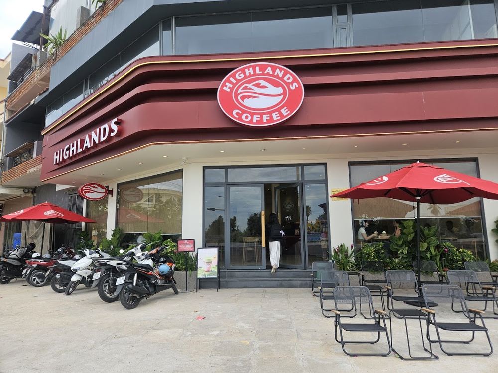 Highlands Coffee (뚜이호아 빈컴프라자 1층)