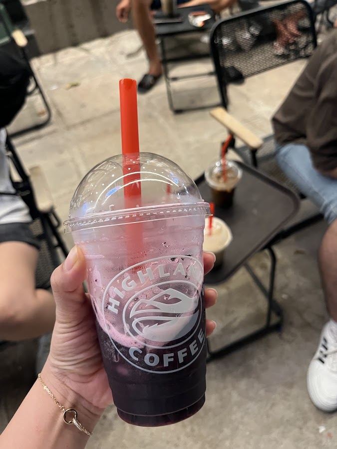 Highlands Coffee (뚜이호아 빈컴프라자 1층)
