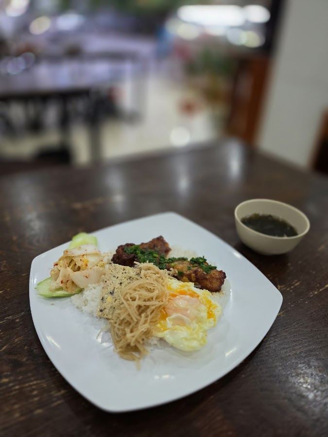 Cơm Tấm Sườn Que (껌땀 스언 꿰 / 껌땀 맛집)