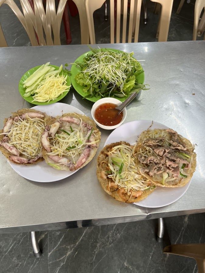 반쎄오 똠냐이 지아비
