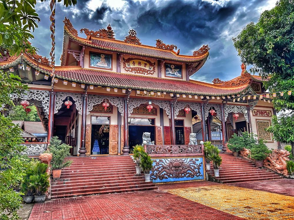 Bao Lam Pagoda