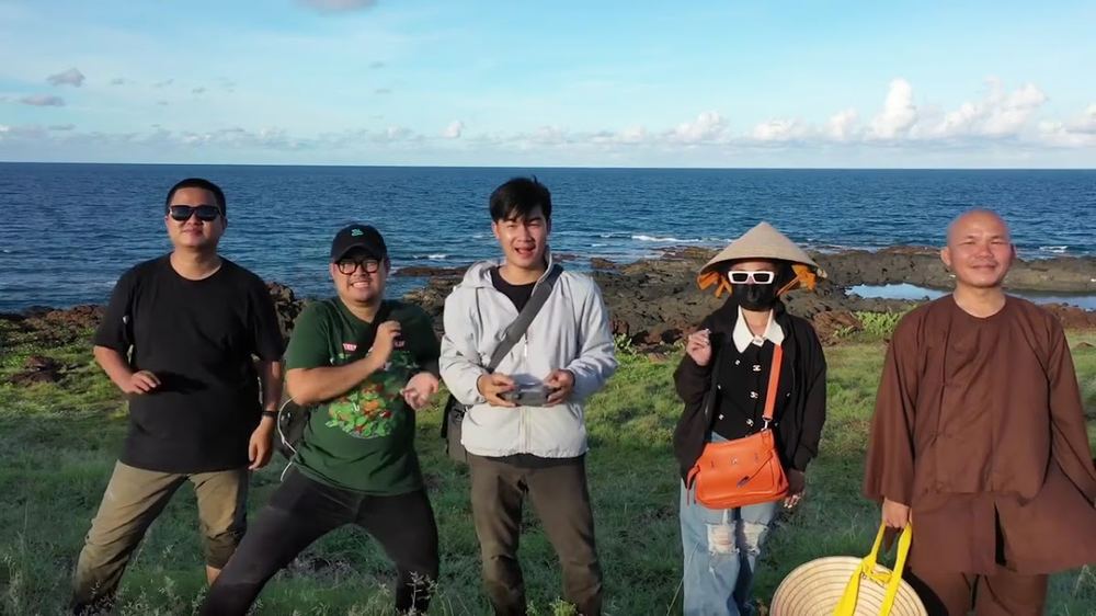 Hon Dua Beach