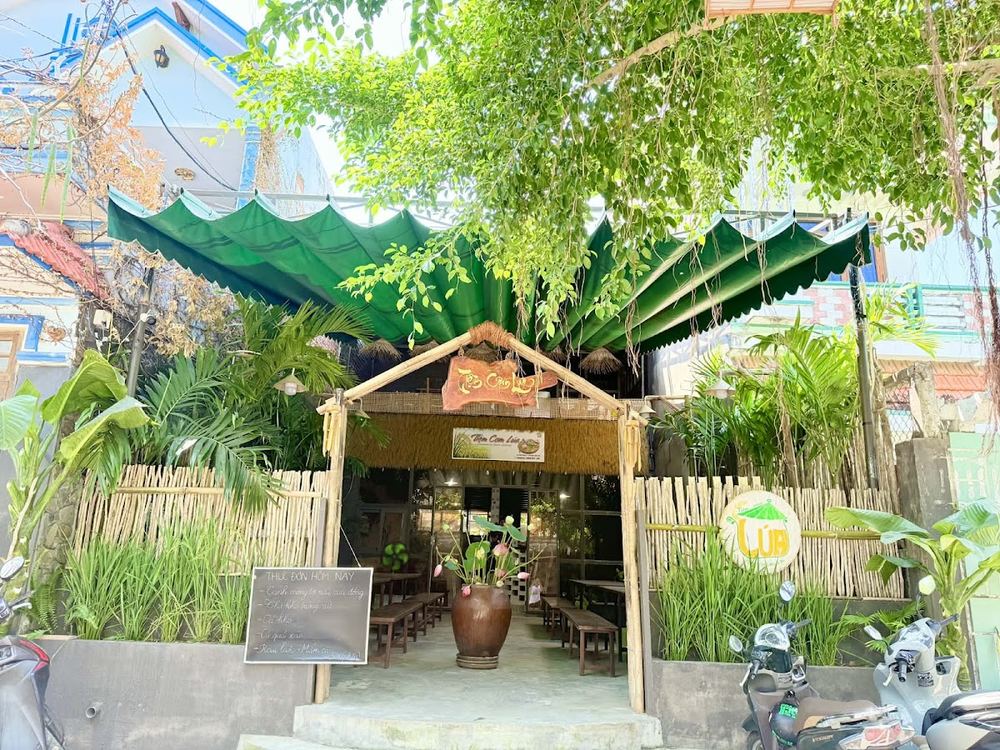 Tiệm Cơm Lúa