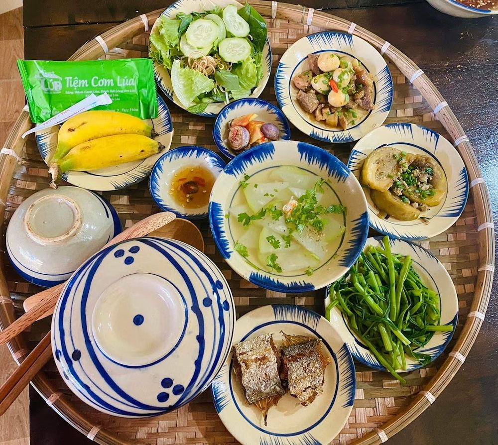 Tiệm Cơm Lúa