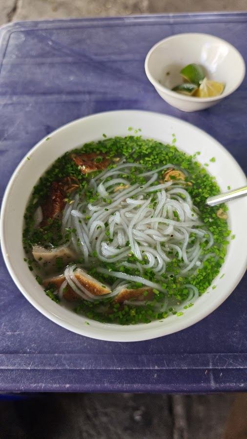 Bánh canh hẹ chả cá cá dầm