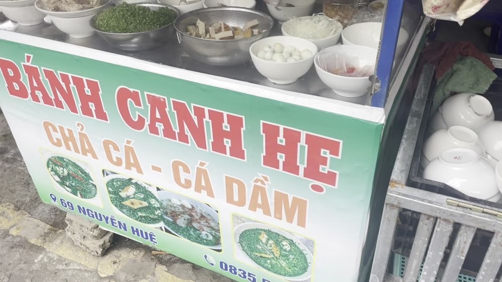 Bánh canh hẹ chả cá cá dầm