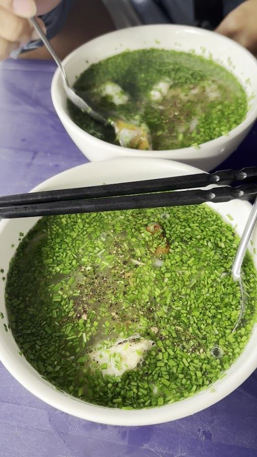 Bánh canh hẹ chả cá cá dầm