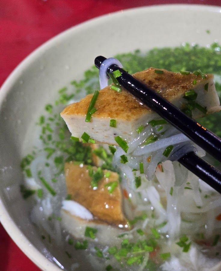 Bánh canh hẹ chả cá cá dầm
