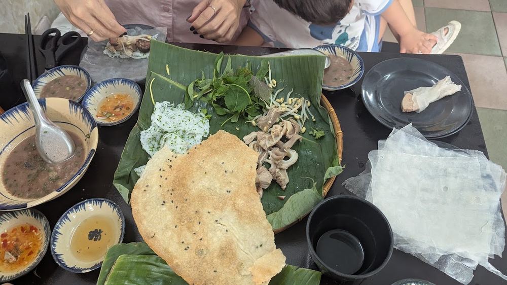 Cháo lòng bánh hỏi Quy Nhơn