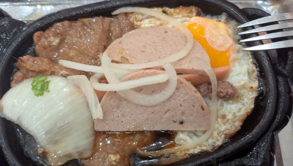 학교앞 오무라이스집(아침)·맥주집(저녁)