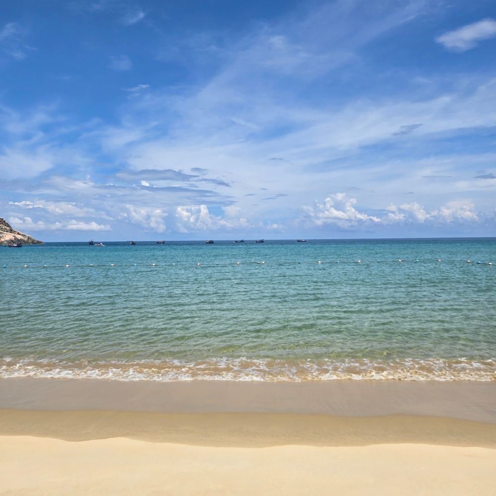 더톤 해변