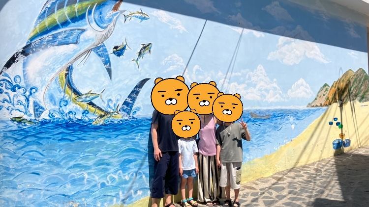응옥호아 사원(띤사 응옥호아) & 년리 벽화마을