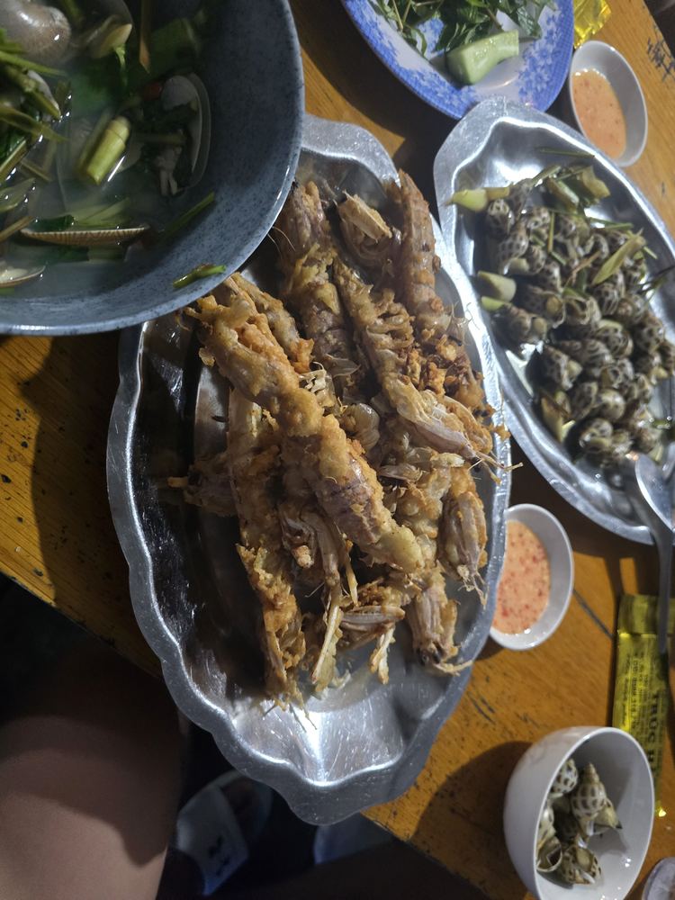 쏭까우 해산물(로컬 수상식당)