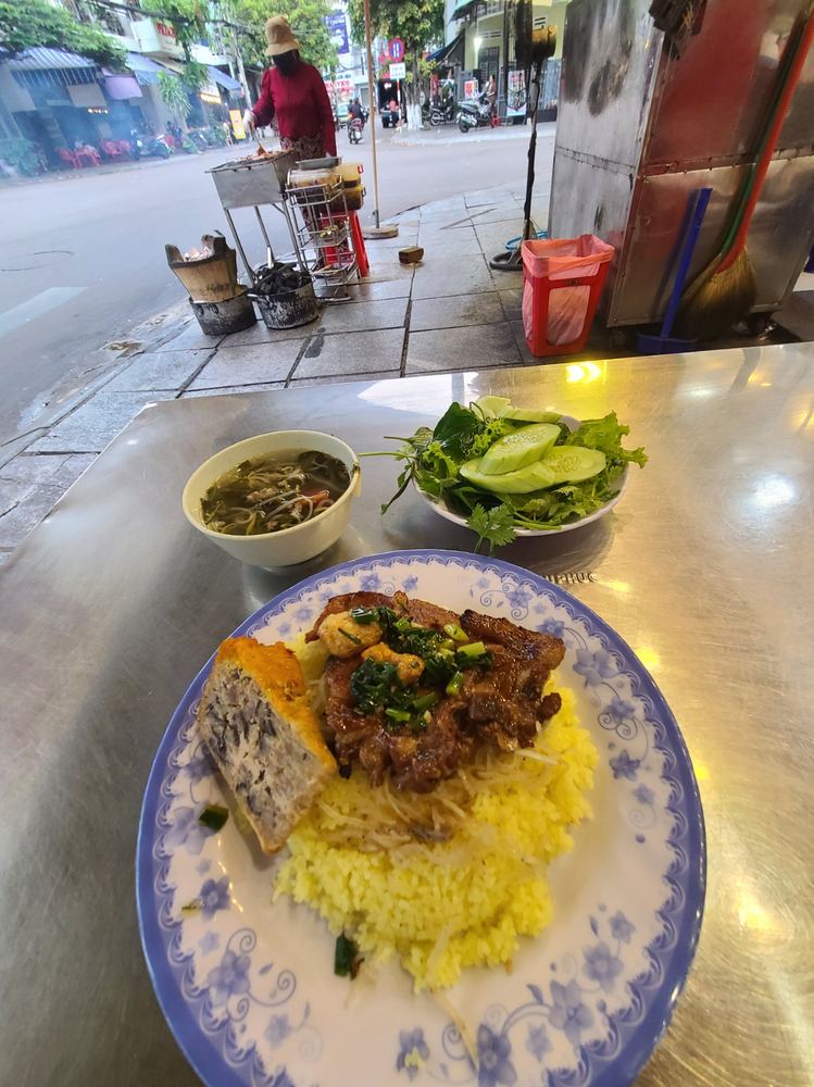껌땀집 (돼지갈비덮밥)