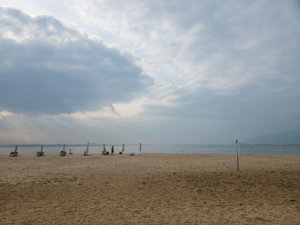 꾸이년 해변 배구