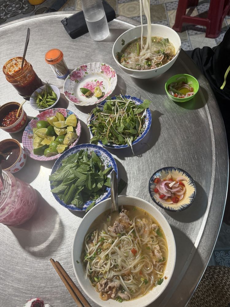 바이셉 우물 근처 쌀국수집