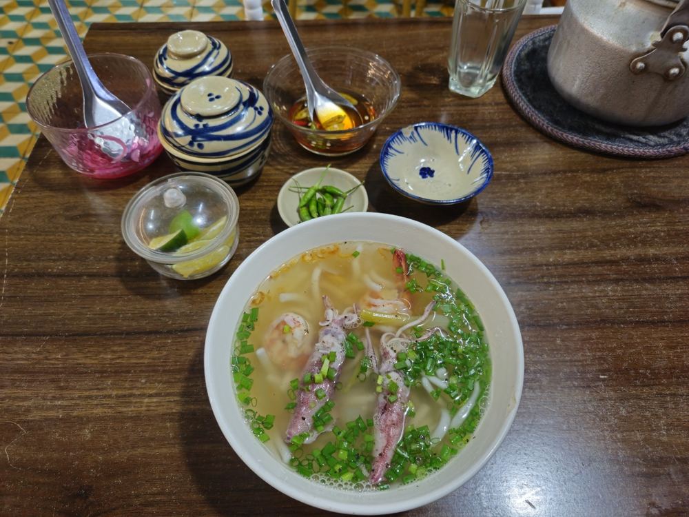 꾸이년 반깐 맛집