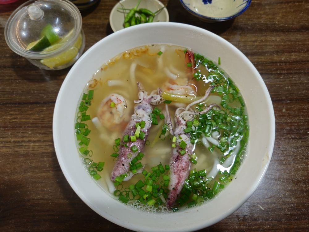 꾸이년 반깐 맛집