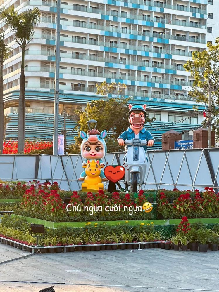 꾸이년 광장