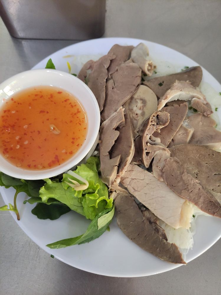 로컬 짜오롱(내장죽)집