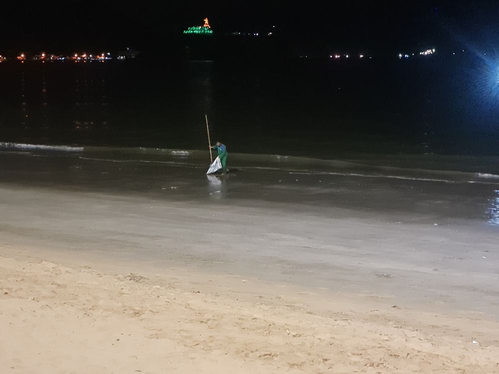 꾸이년 해변
