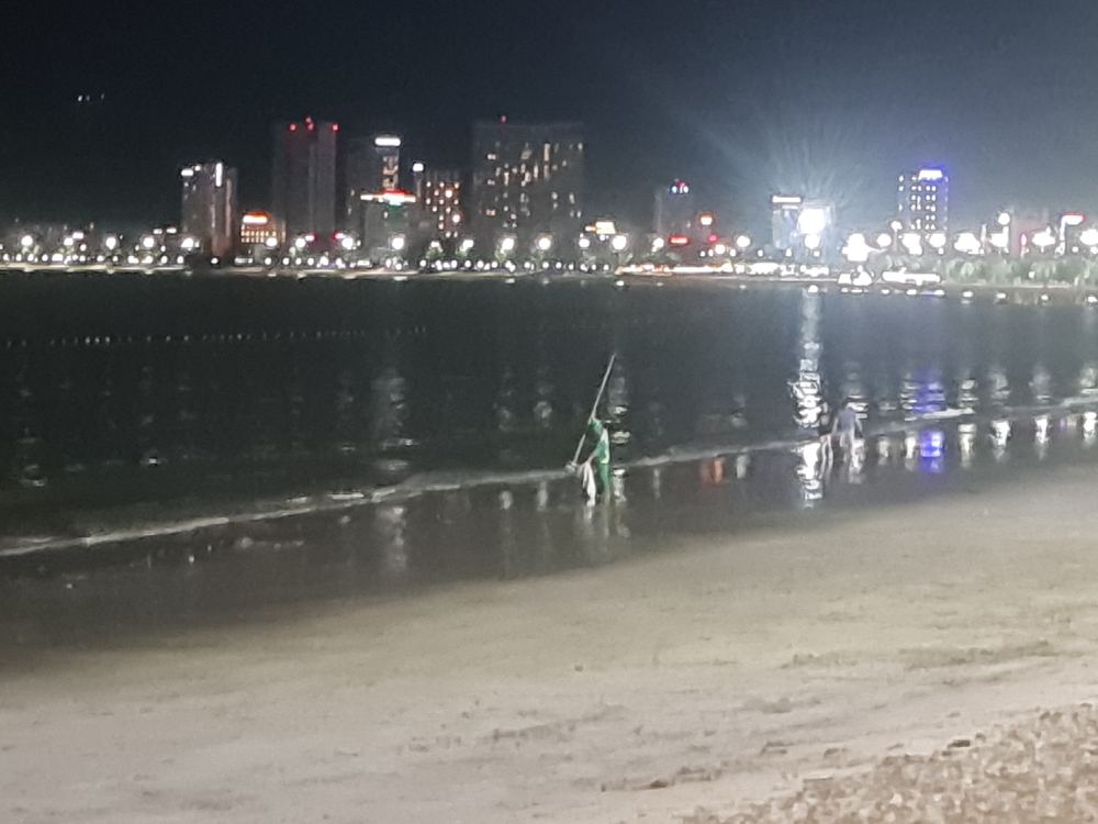 꾸이년 해변