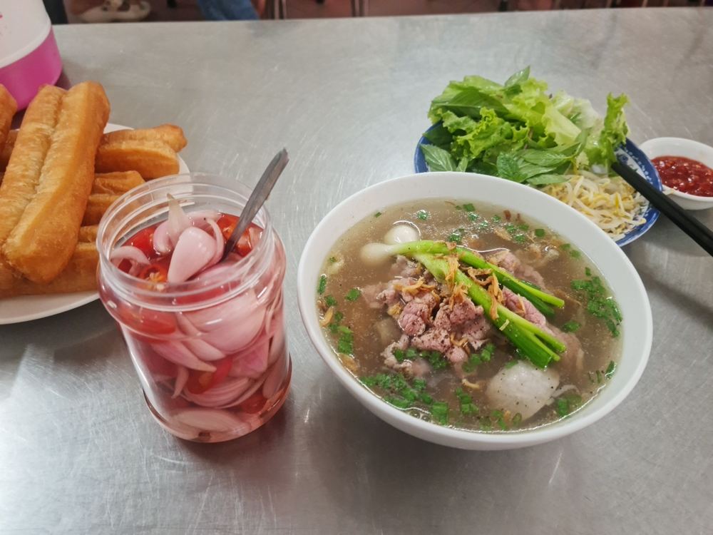 꾸이년 로컬 아침 쌀국수집(꽈이 셀프계산)