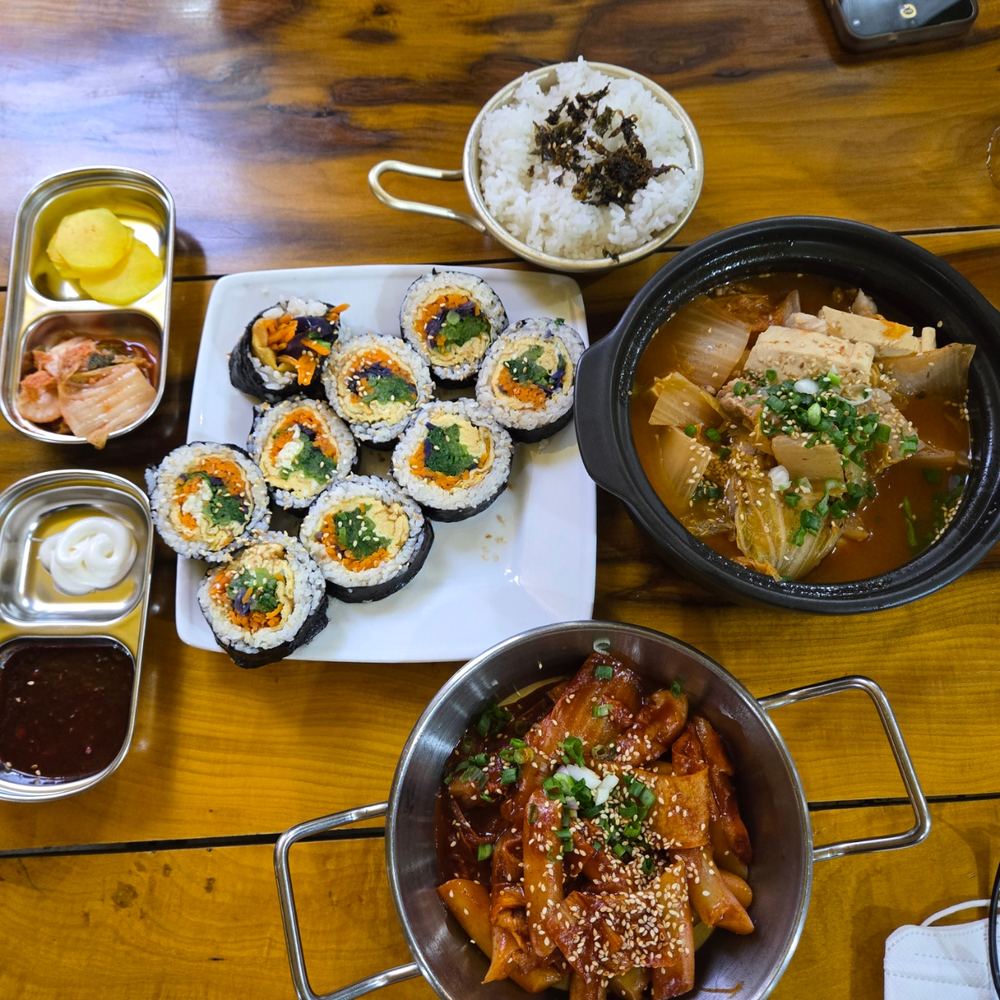 운니 키친(한국 분식)